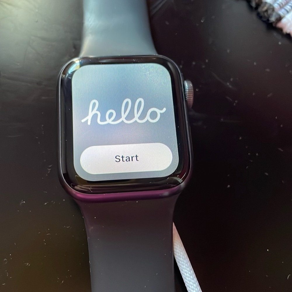 Apple Watch Series 4 (GPS & Cellular)